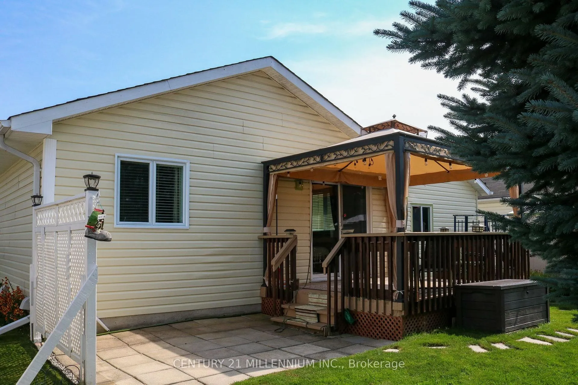 Photo 18 of 60 Pennsylvania Avenue, Wasaga Beach — HOMEH