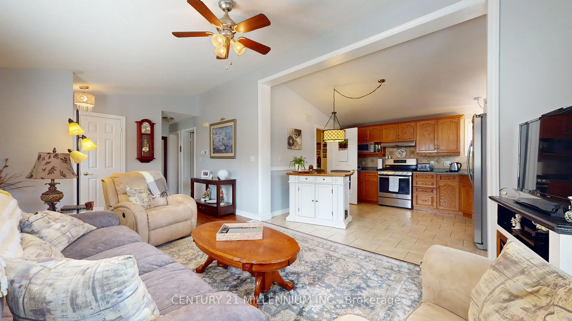 Photo 25 of 60 Pennsylvania Avenue, Wasaga Beach — HOMEH