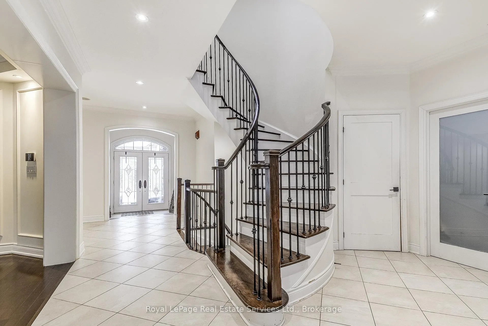 Photo 21 of 2331 Rideau Drive, Oakville, Joshua Creek — HOMEH