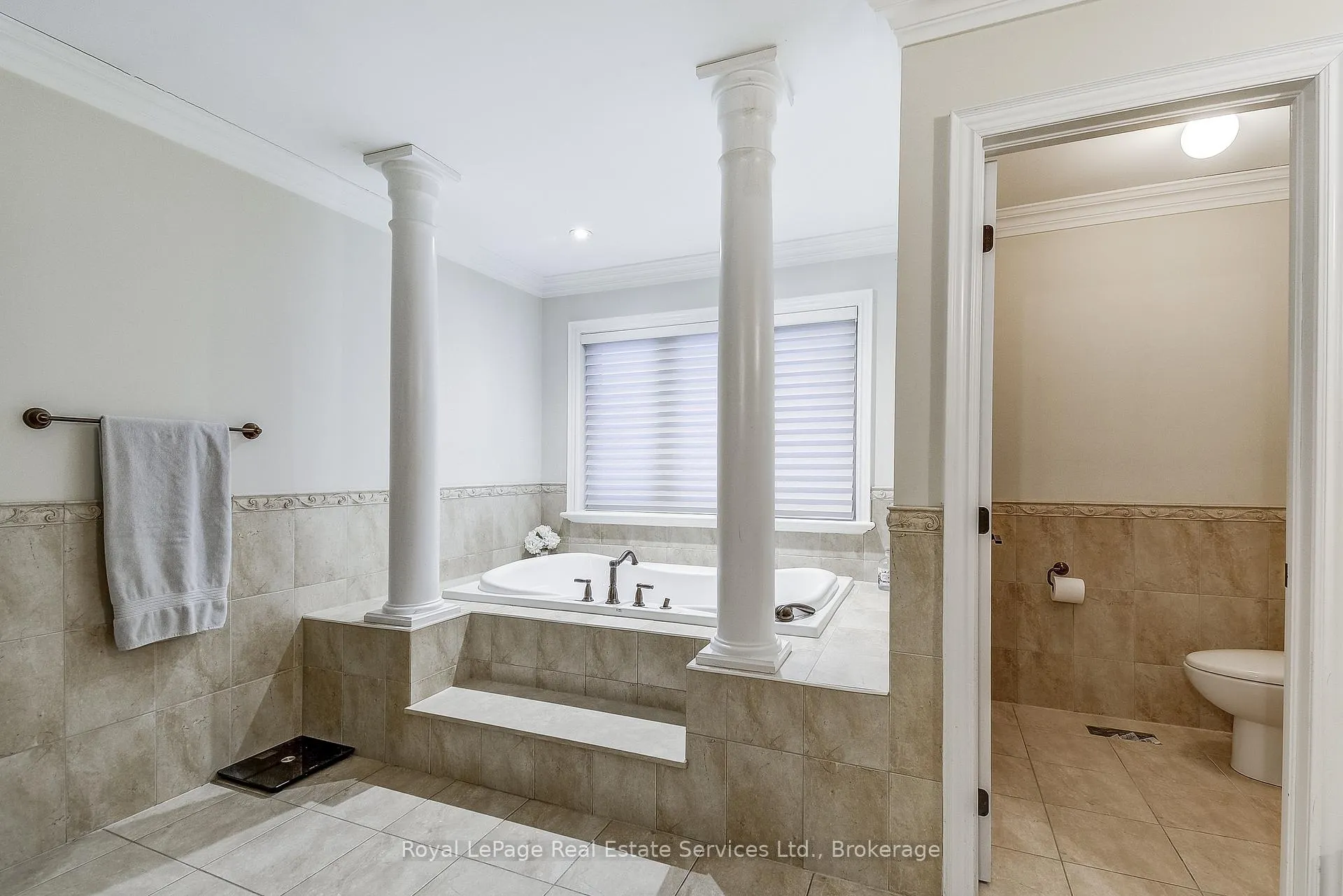 Photo 27 of 2331 Rideau Drive, Oakville, Joshua Creek — HOMEH