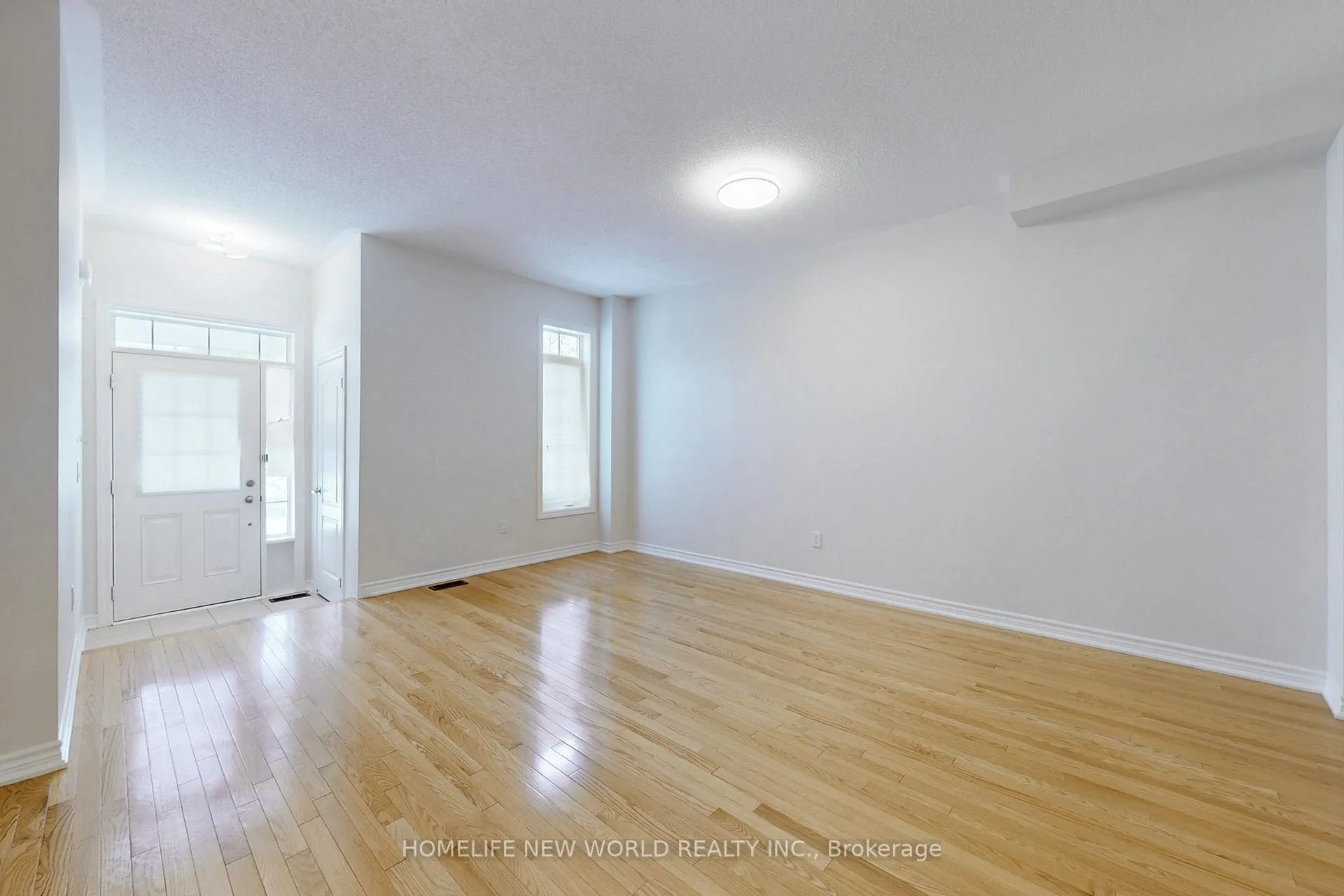 Photo 2 of 85 Living Crescent, Markham, Victoria Square — HOMEH