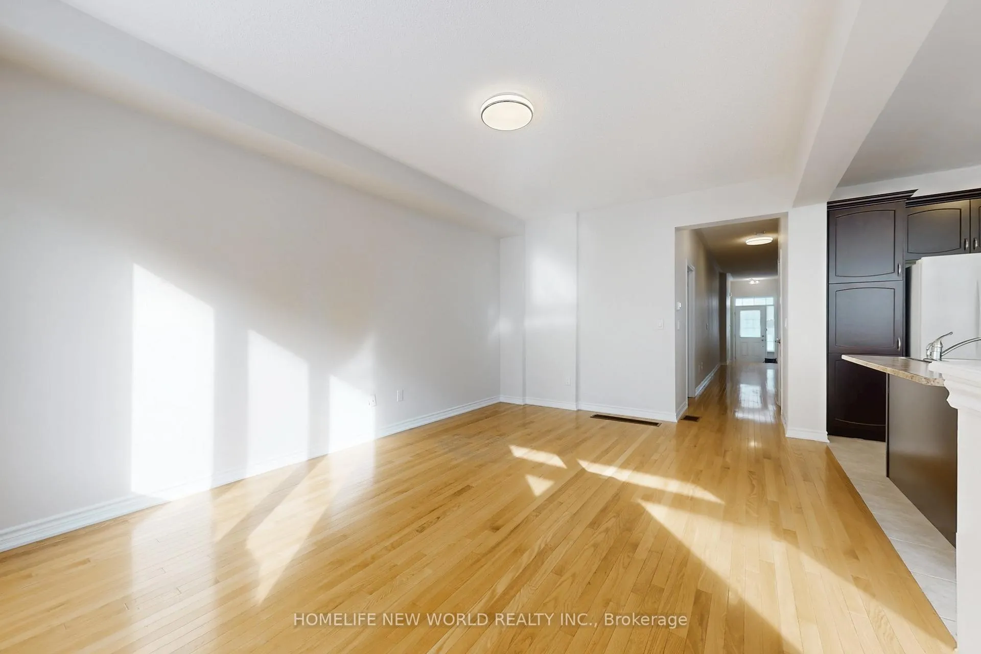 Photo 8 of 85 Living Crescent, Markham, Victoria Square — HOMEH