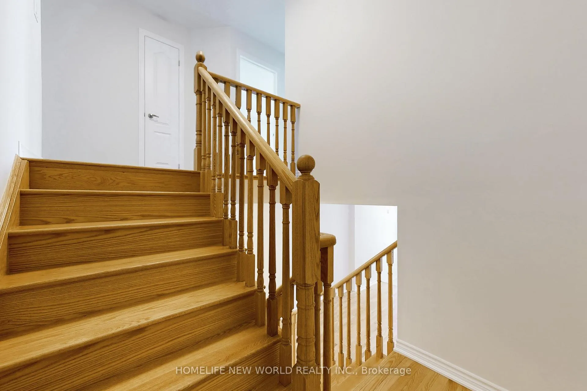 Photo 15 of 85 Living Crescent, Markham, Victoria Square — HOMEH