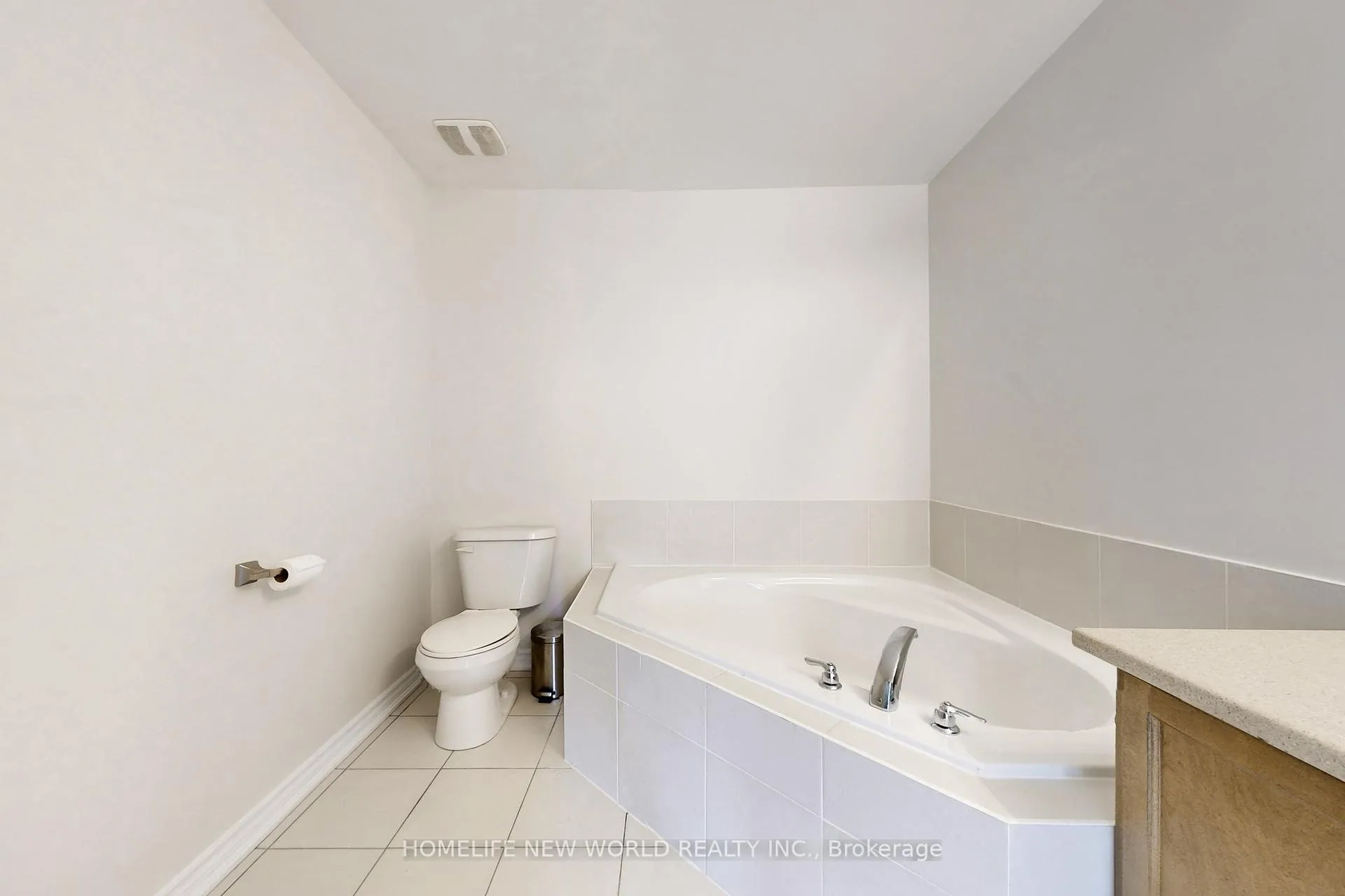 Photo 19 of 85 Living Crescent, Markham, Victoria Square — HOMEH