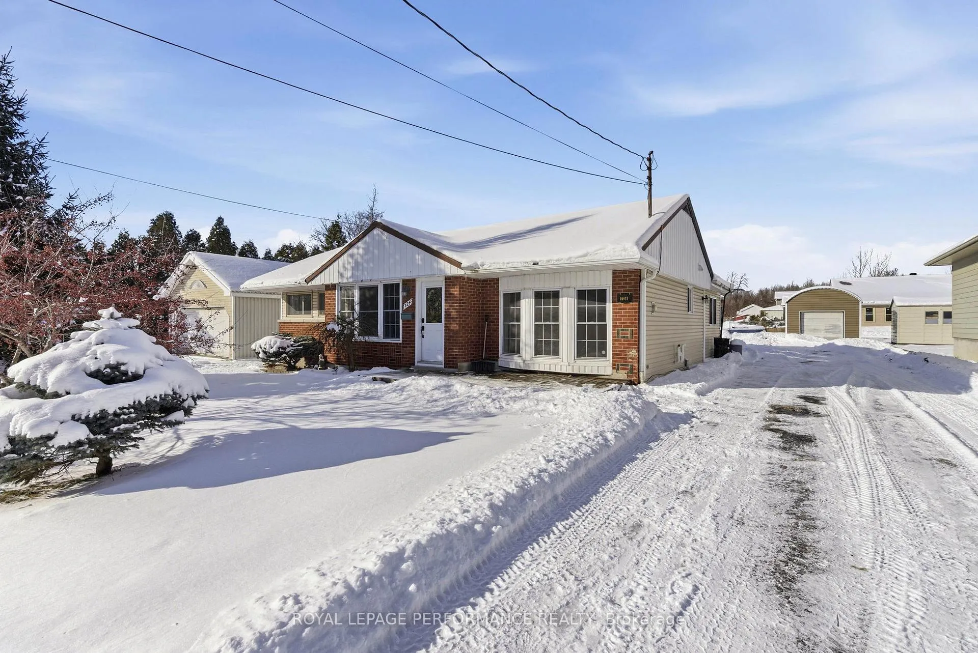 Photo 3 of 724 St Antoine Street, Cornwall — HOMEH