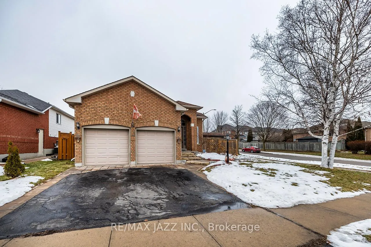 Photo 1 of 16 Goodwin Avenue, Clarington, Bowmanville — HOMEH