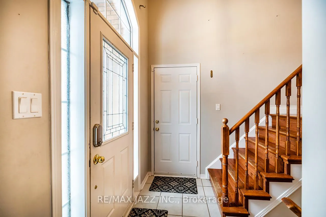 Photo 6 of 16 Goodwin Avenue, Clarington, Bowmanville — HOMEH