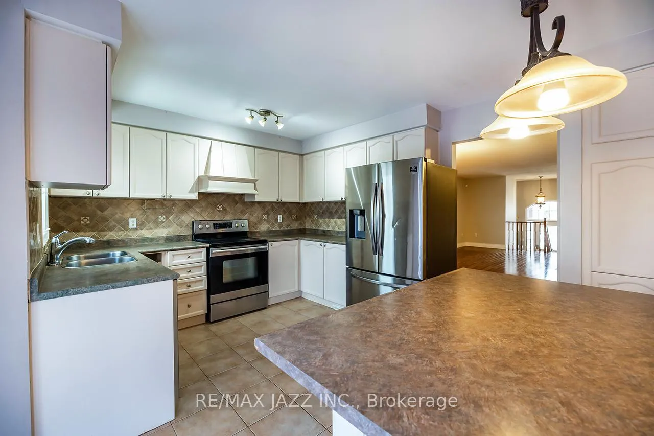 Photo 15 of 16 Goodwin Avenue, Clarington, Bowmanville — HOMEH