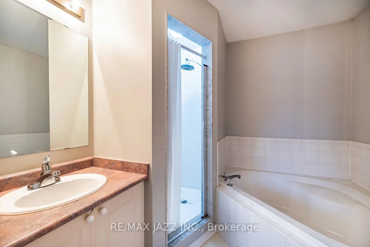 Photo 20 of 16 Goodwin Avenue, Clarington, Bowmanville — HOMEH