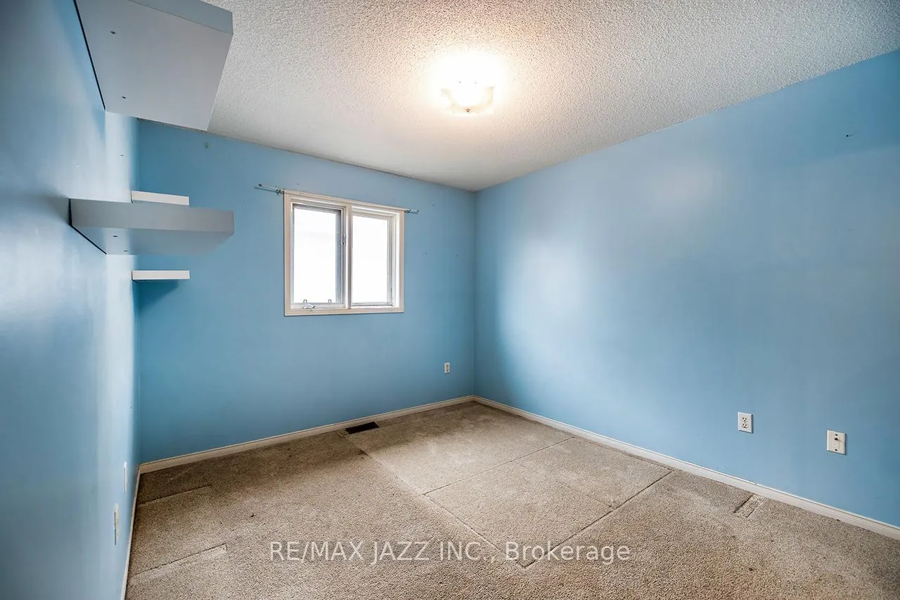 Photo 22 of 16 Goodwin Avenue, Clarington, Bowmanville — HOMEH