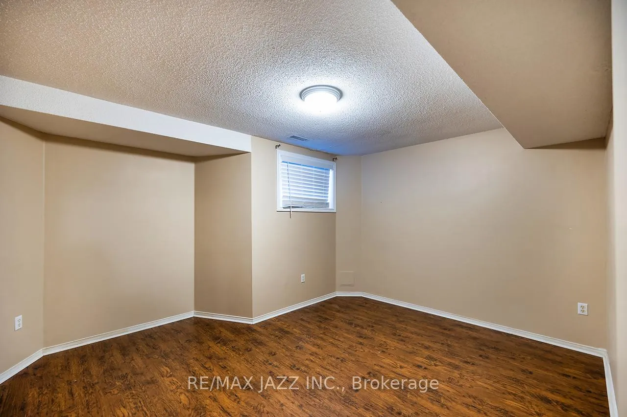 Photo 29 of 16 Goodwin Avenue, Clarington, Bowmanville — HOMEH