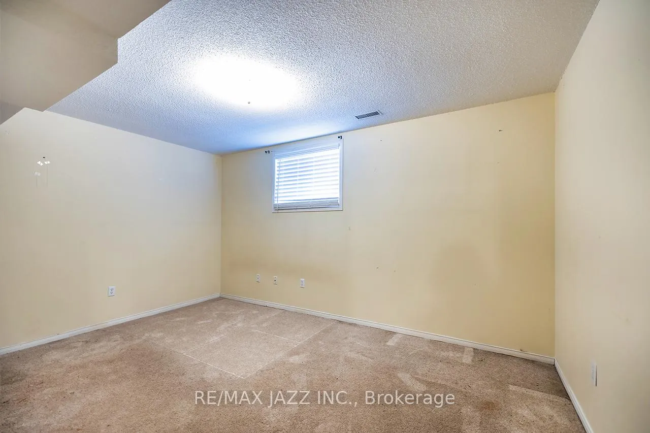 Photo 30 of 16 Goodwin Avenue, Clarington, Bowmanville — HOMEH