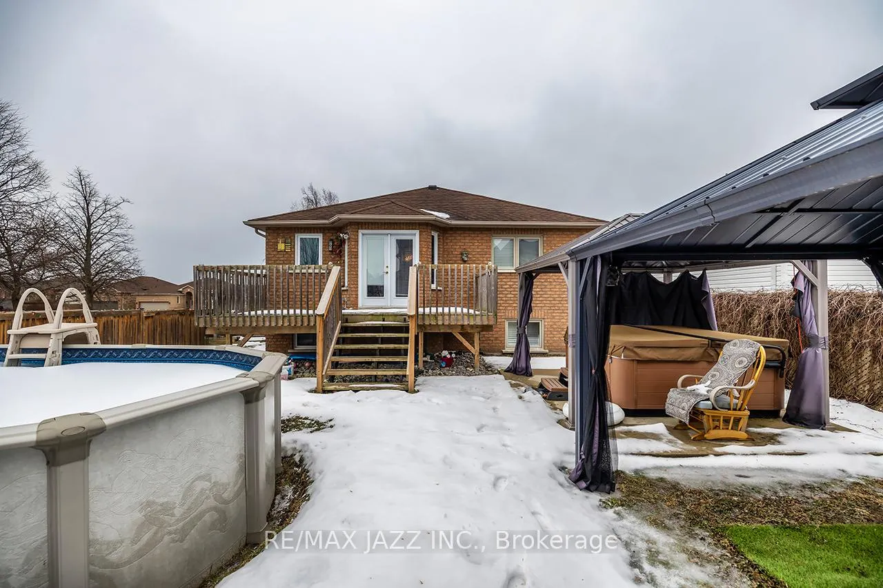 Photo 38 of 16 Goodwin Avenue, Clarington, Bowmanville — HOMEH