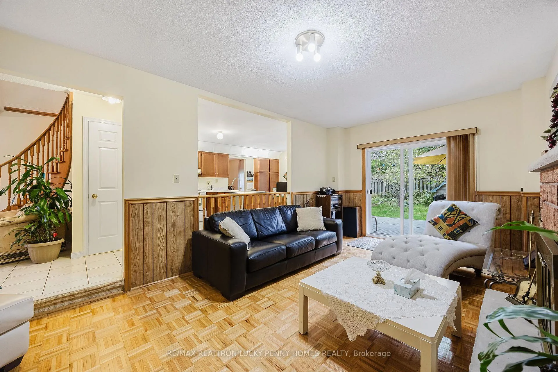 Photo 6 of 170 Raymerville Drive, Markham, Raymerville — HOMEH