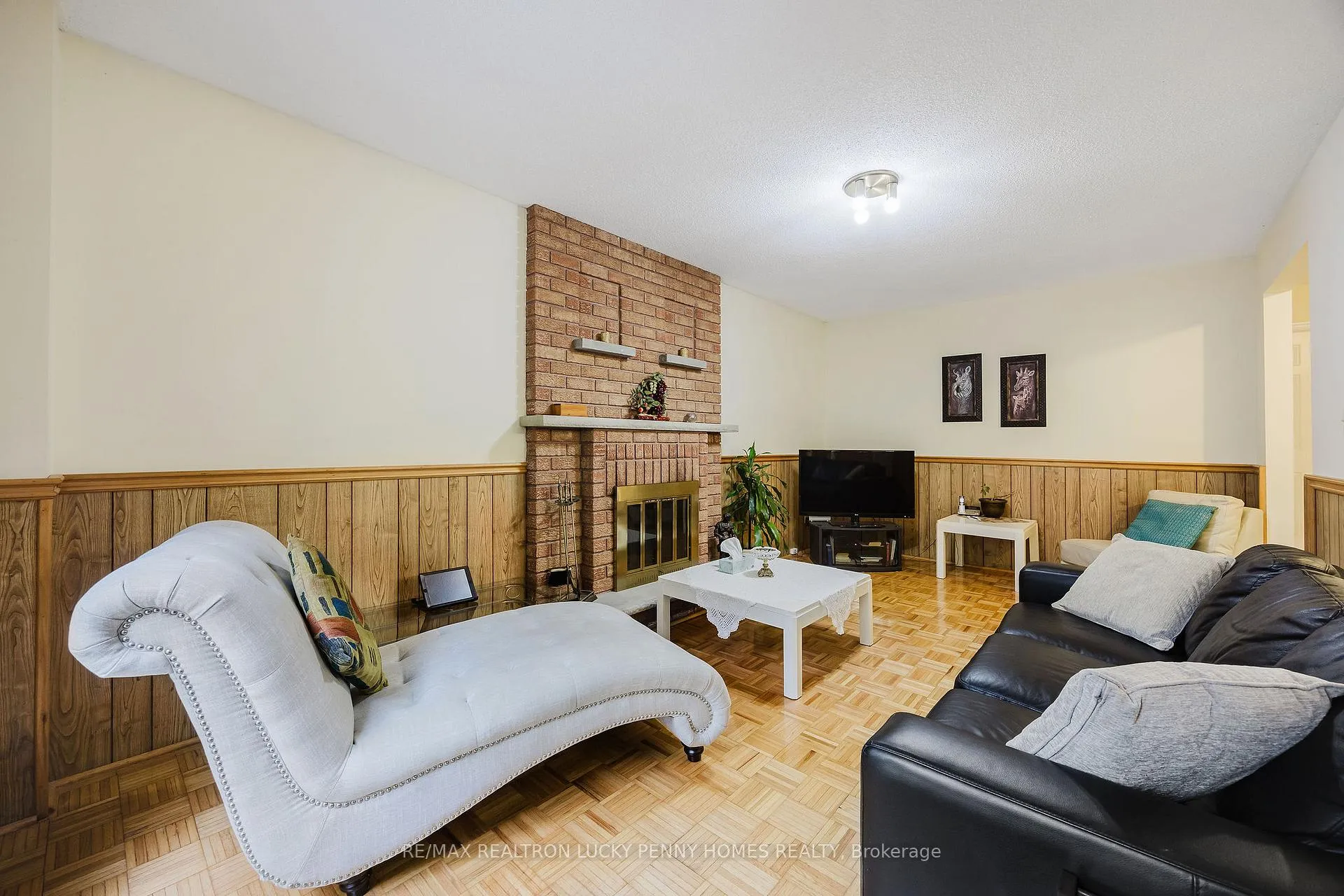 Photo 7 of 170 Raymerville Drive, Markham, Raymerville — HOMEH