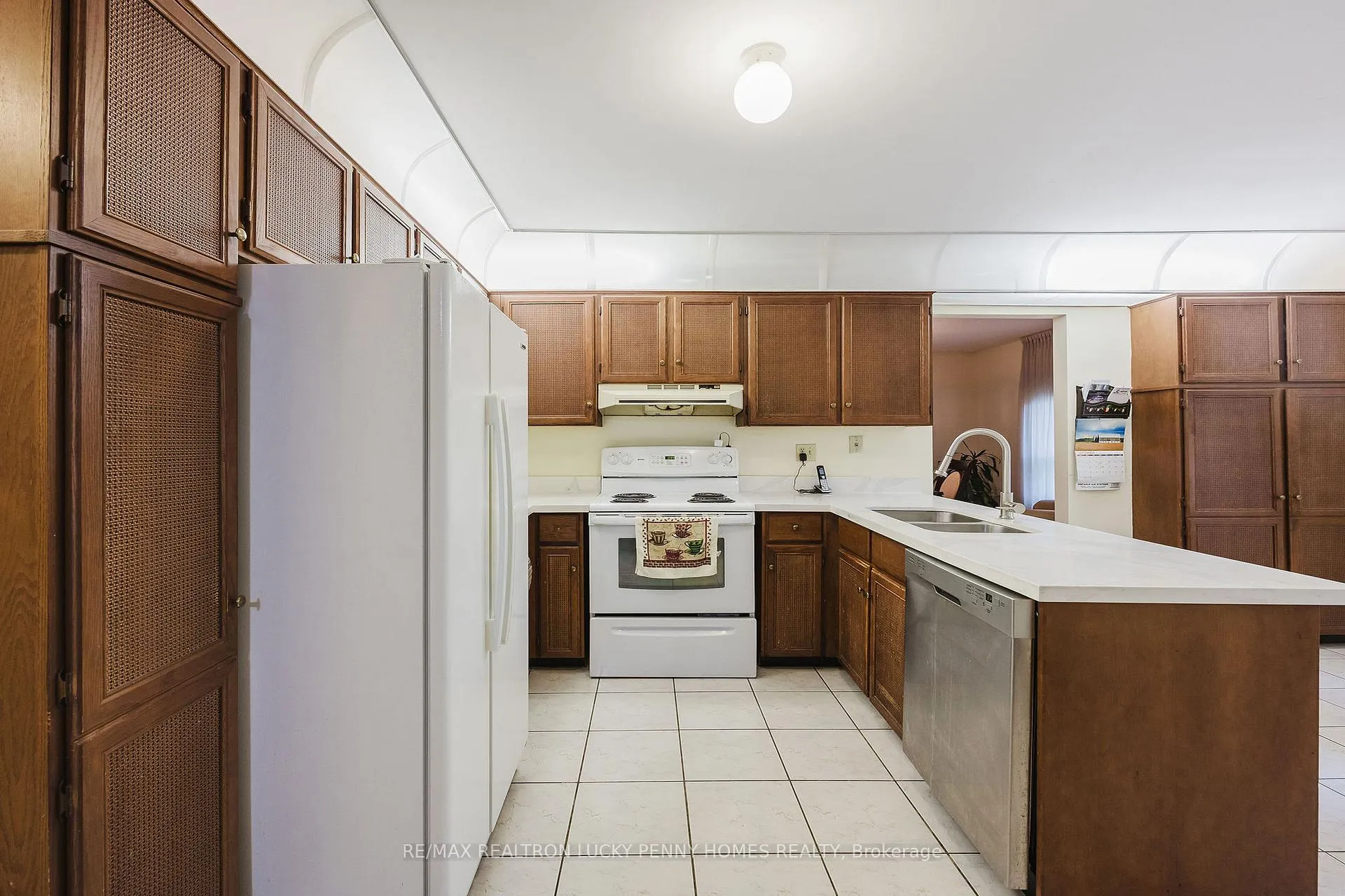 Photo 10 of 170 Raymerville Drive, Markham, Raymerville — HOMEH