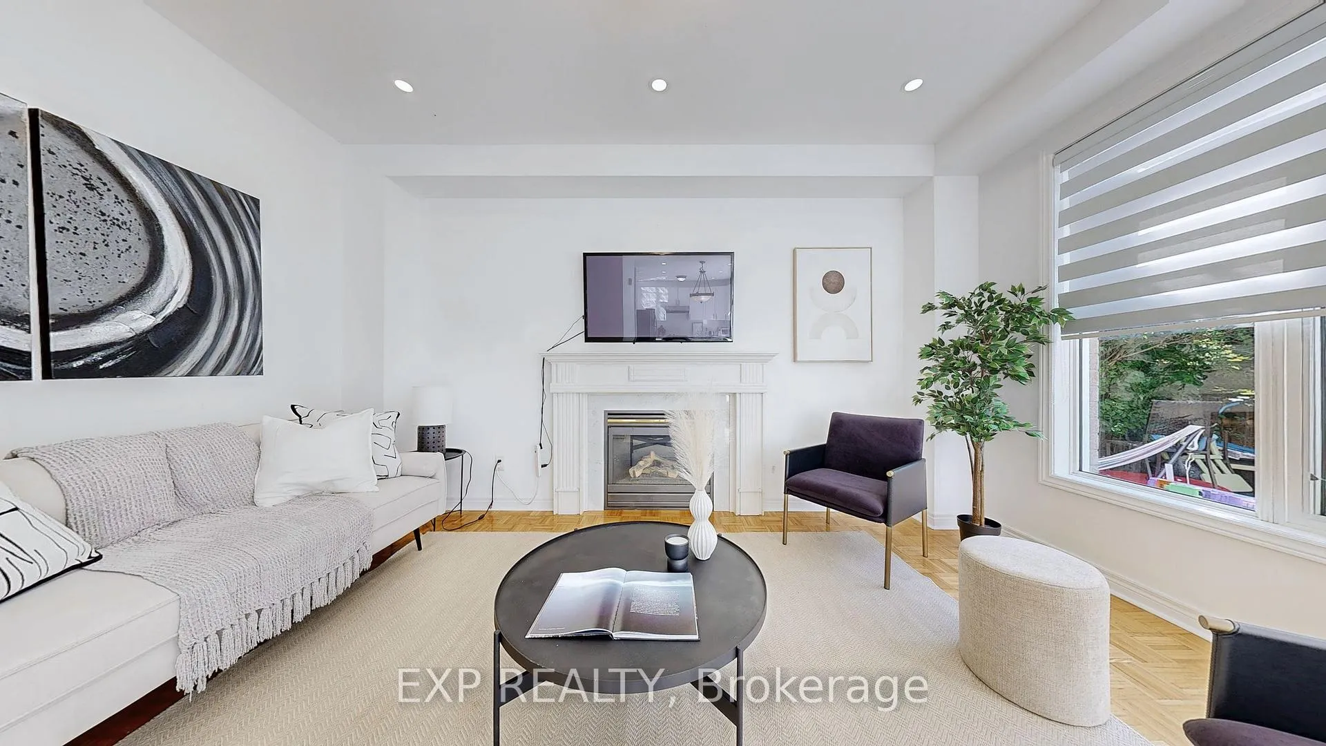 Photo 7 of 19 La Rocca Avenue, Vaughan, Vellore Village — HOMEH
