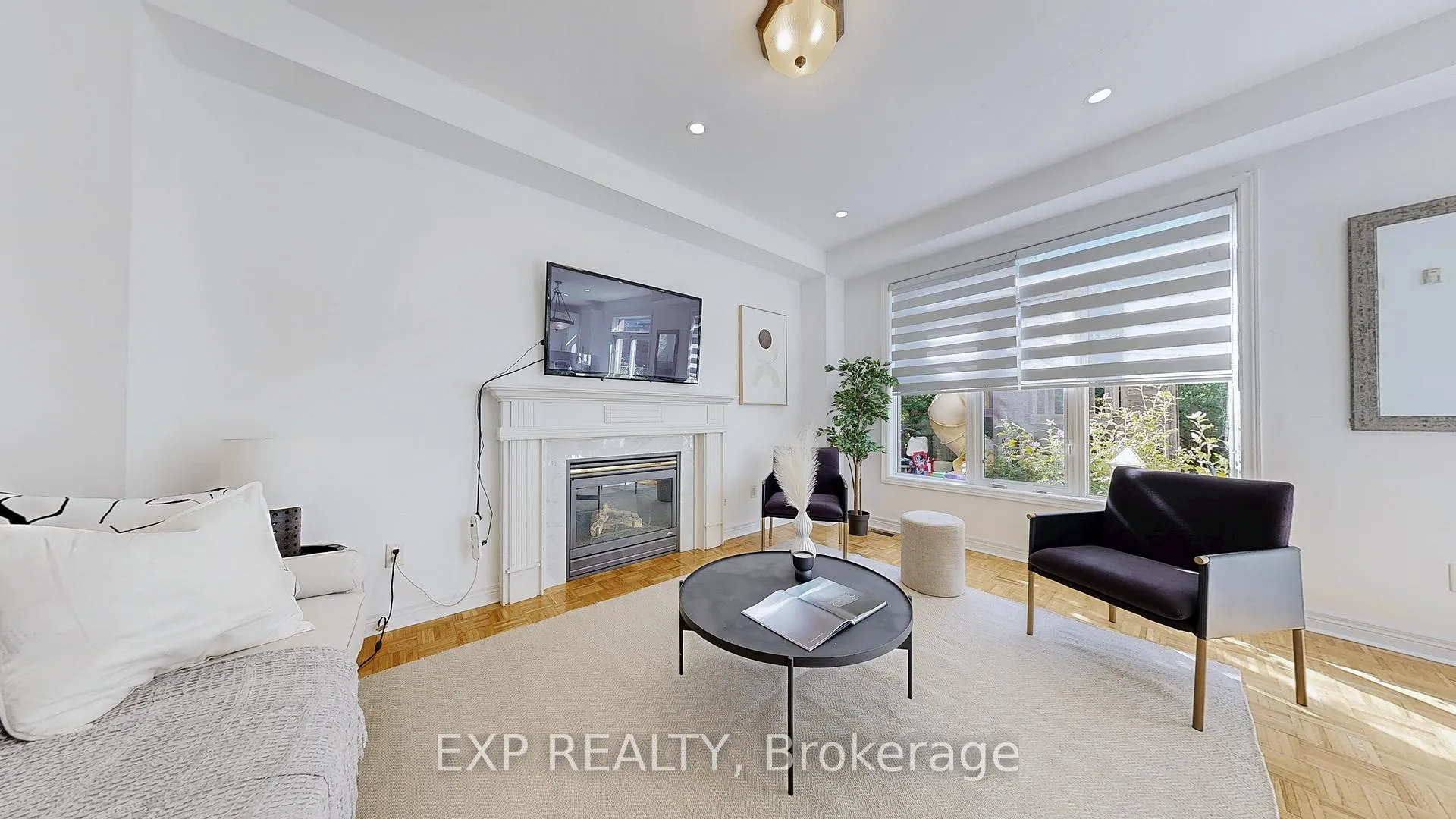 Photo 8 of 19 La Rocca Avenue, Vaughan, Vellore Village — HOMEH