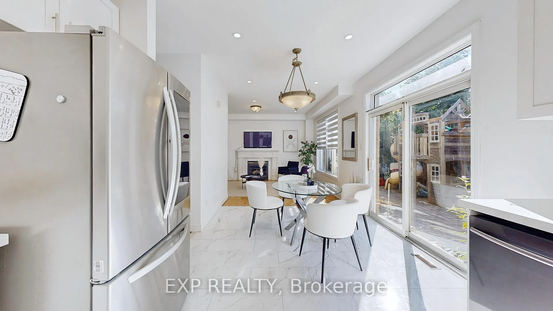 Photo 14 of 19 La Rocca Avenue, Vaughan, Vellore Village — HOMEH
