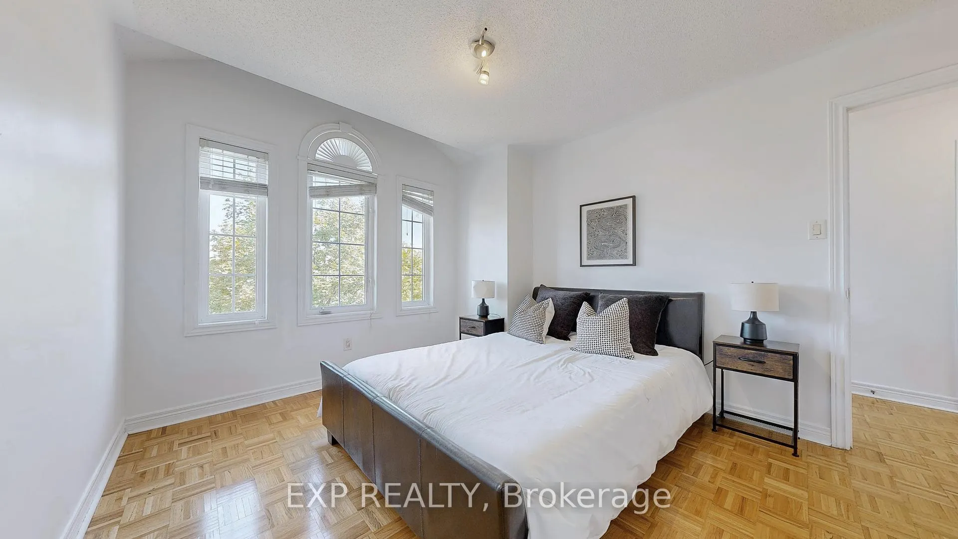 Photo 22 of 19 La Rocca Avenue, Vaughan, Vellore Village — HOMEH