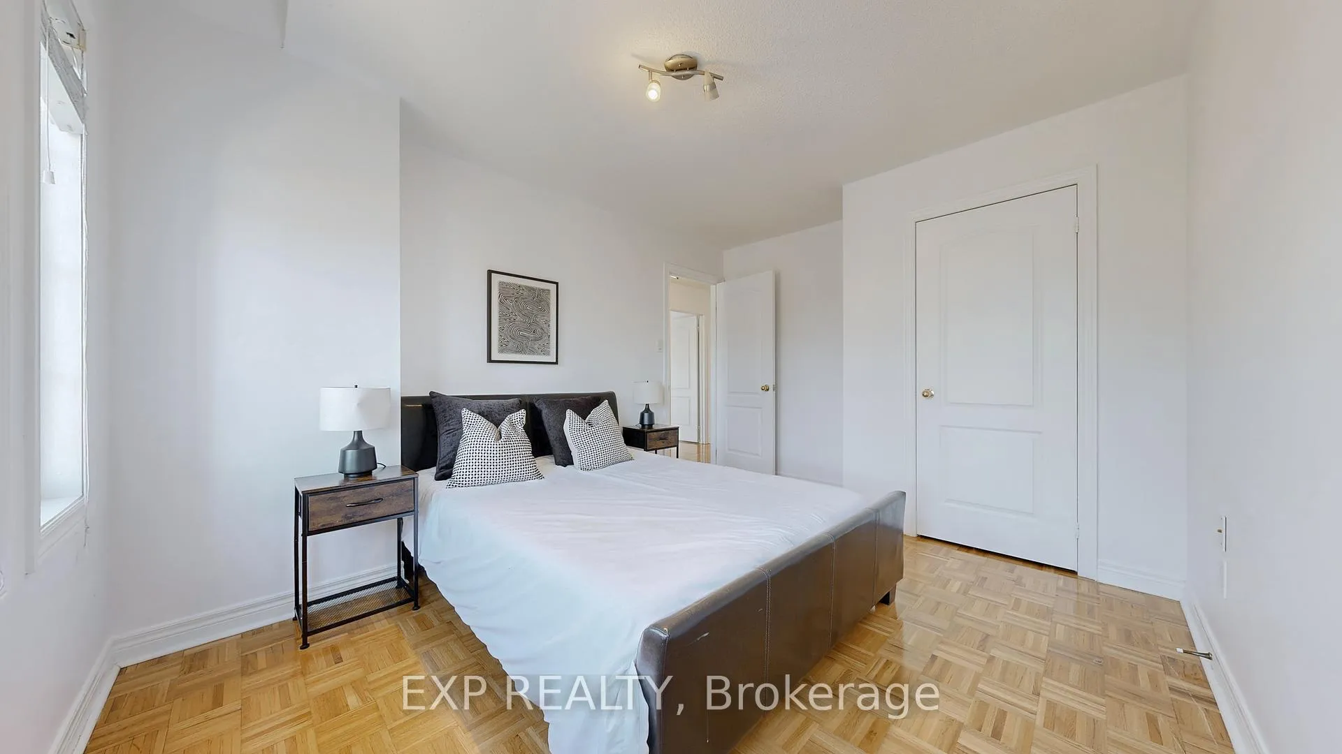 Photo 24 of 19 La Rocca Avenue, Vaughan, Vellore Village — HOMEH