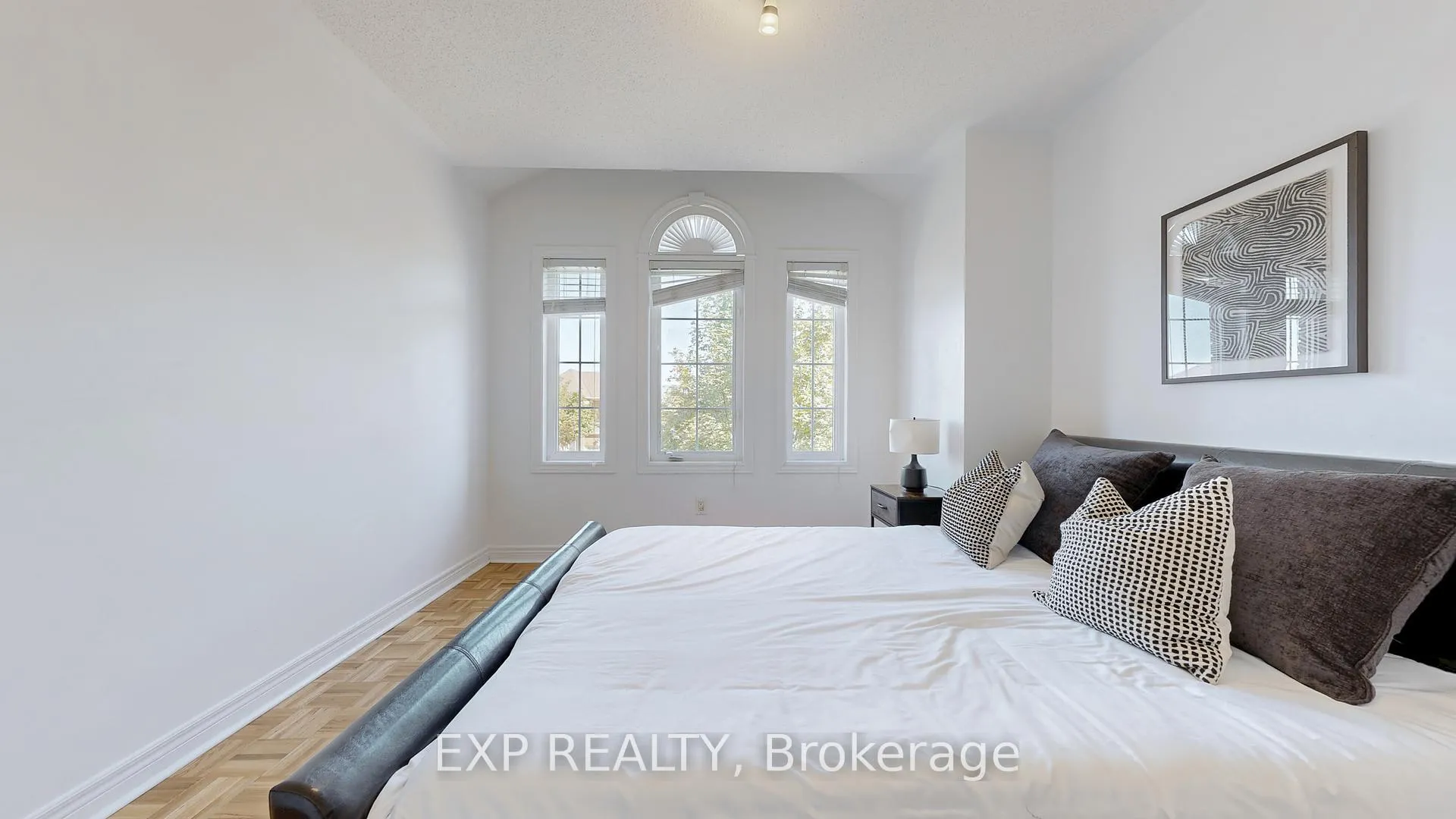 Photo 25 of 19 La Rocca Avenue, Vaughan, Vellore Village — HOMEH
