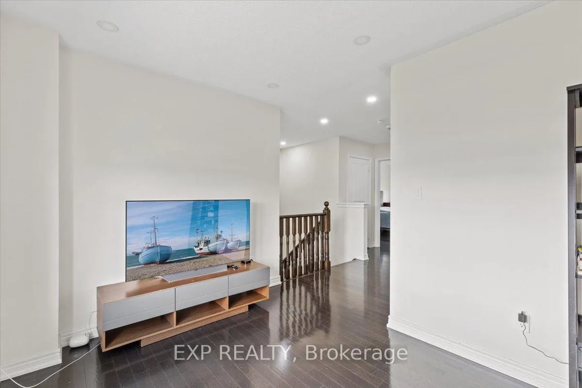 Photo 12 of 92 East's Corners Boulevard, Vaughan, Kleinburg — HOMEH