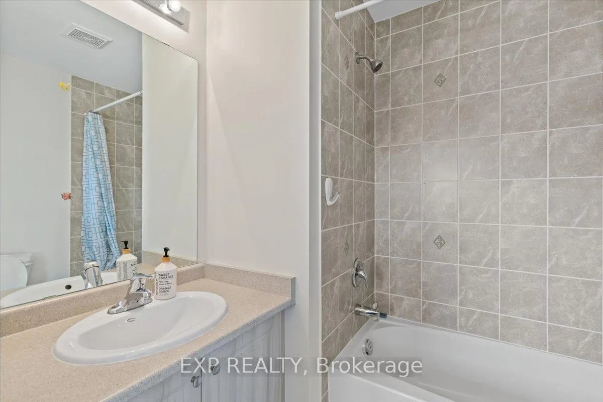 Photo 21 of 92 East's Corners Boulevard, Vaughan, Kleinburg — HOMEH