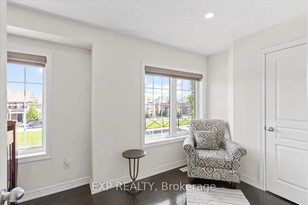 Photo 23 of 92 East's Corners Boulevard, Vaughan, Kleinburg — HOMEH