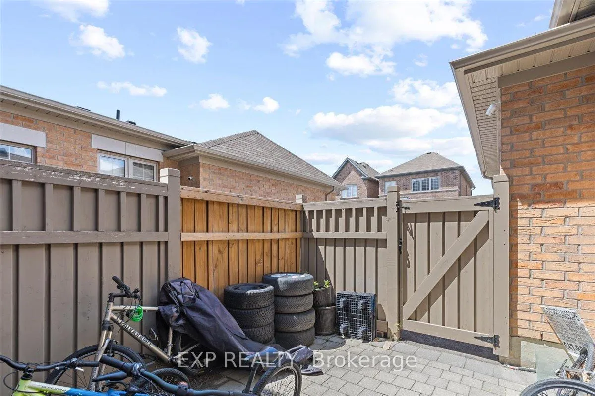 Photo 25 of 92 East's Corners Boulevard, Vaughan, Kleinburg — HOMEH