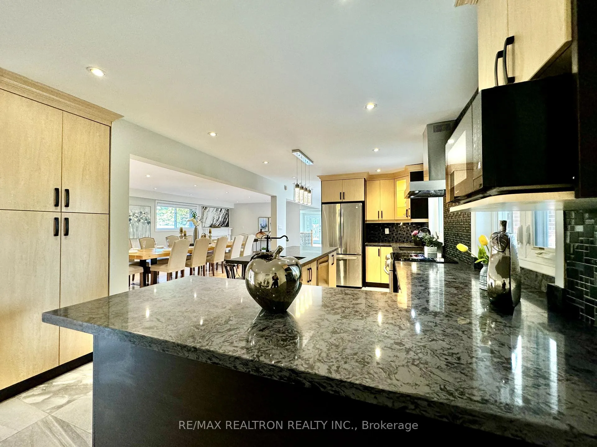 Photo 6 of 44 Fairway Heights Drive, Markham, Bayview Fairway-Bayview Country Club Estates — HOMEH