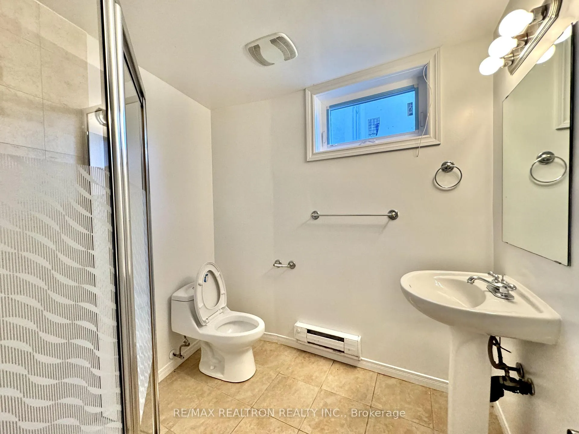 Photo 33 of 44 Fairway Heights Drive, Markham, Bayview Fairway-Bayview Country Club Estates — HOMEH