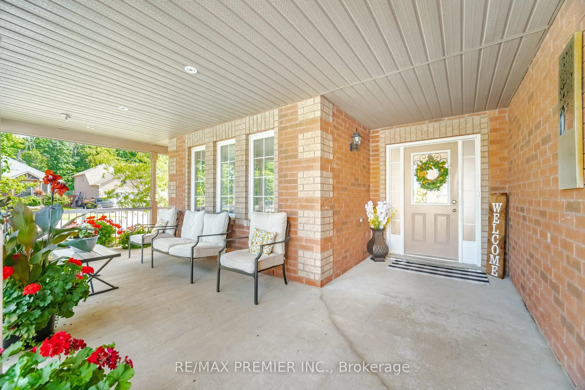 Photo 4 of 2233 Nevils Street, Innisfil, Alcona — HOMEH