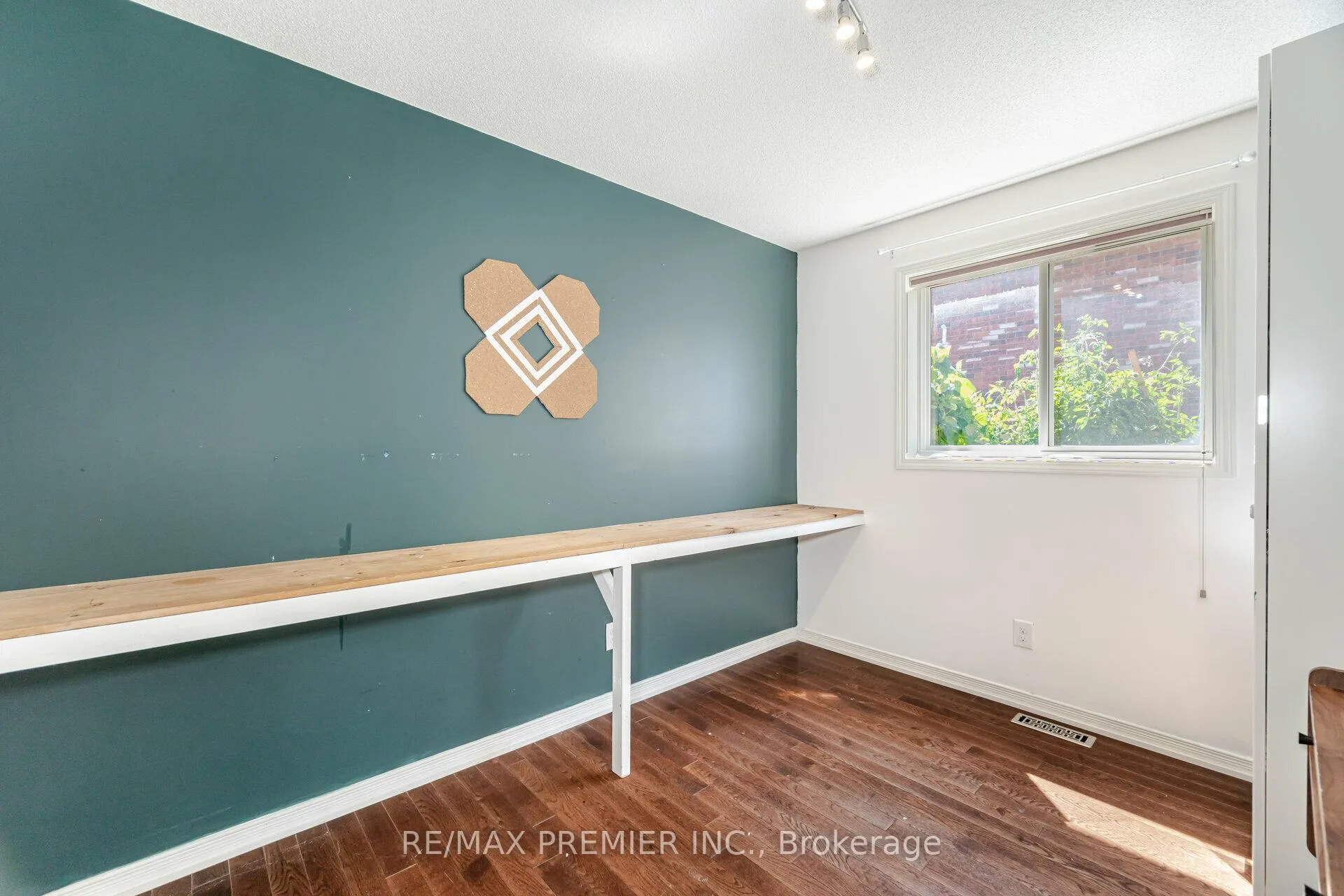 Photo 15 of 2233 Nevils Street, Innisfil, Alcona — HOMEH