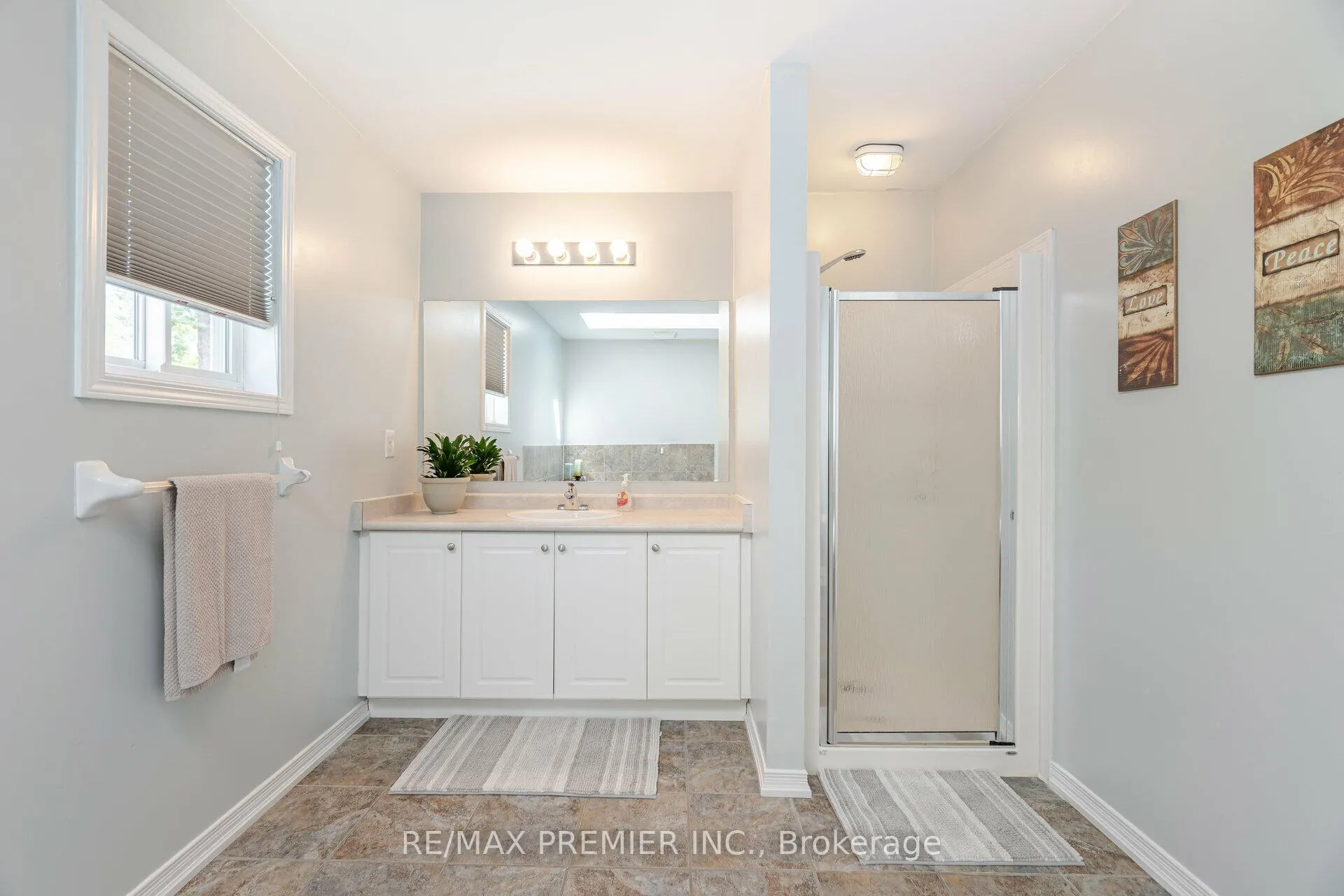Photo 23 of 2233 Nevils Street, Innisfil, Alcona — HOMEH