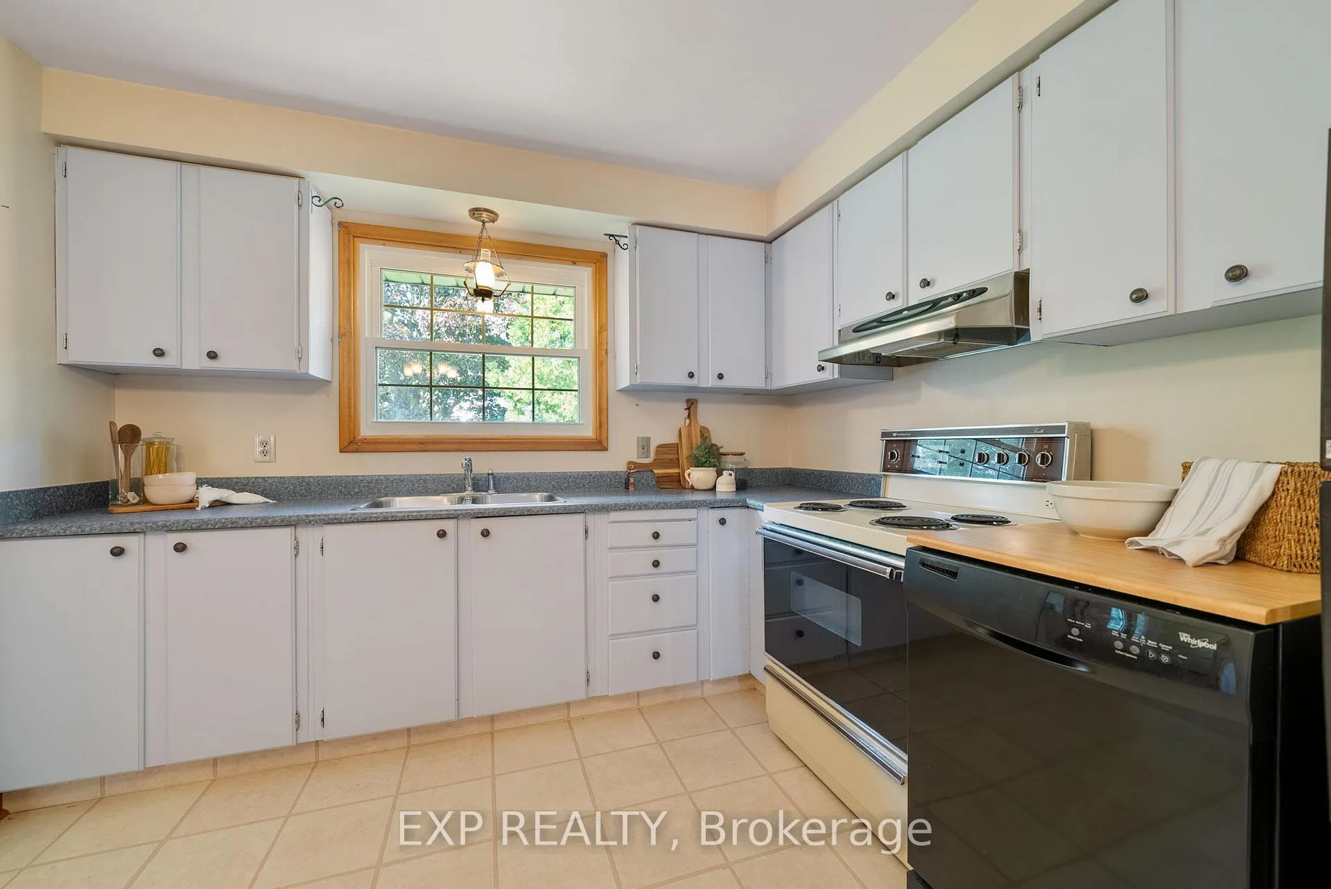 Photo 12 of 20 Pebble Beach Drive, Cobourg — HOMEH