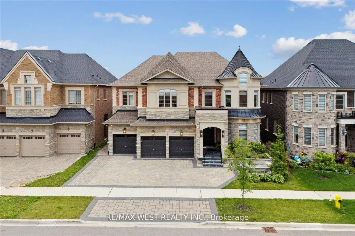 Front of 22 Rolling Green Court