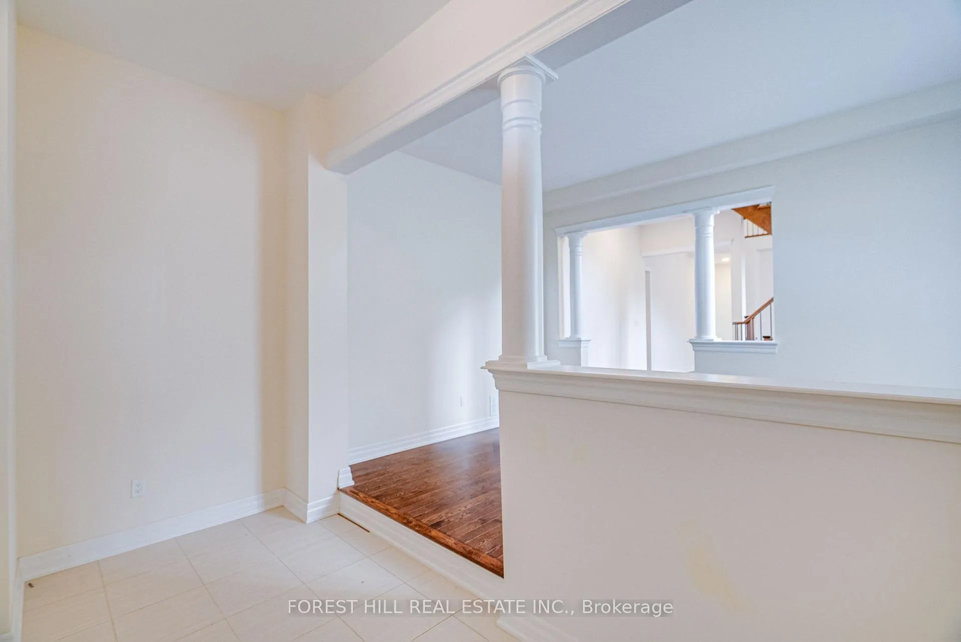 Photo 3 of 87 Strawbridge Farm Drive, Aurora, Aurora Grove — HOMEH