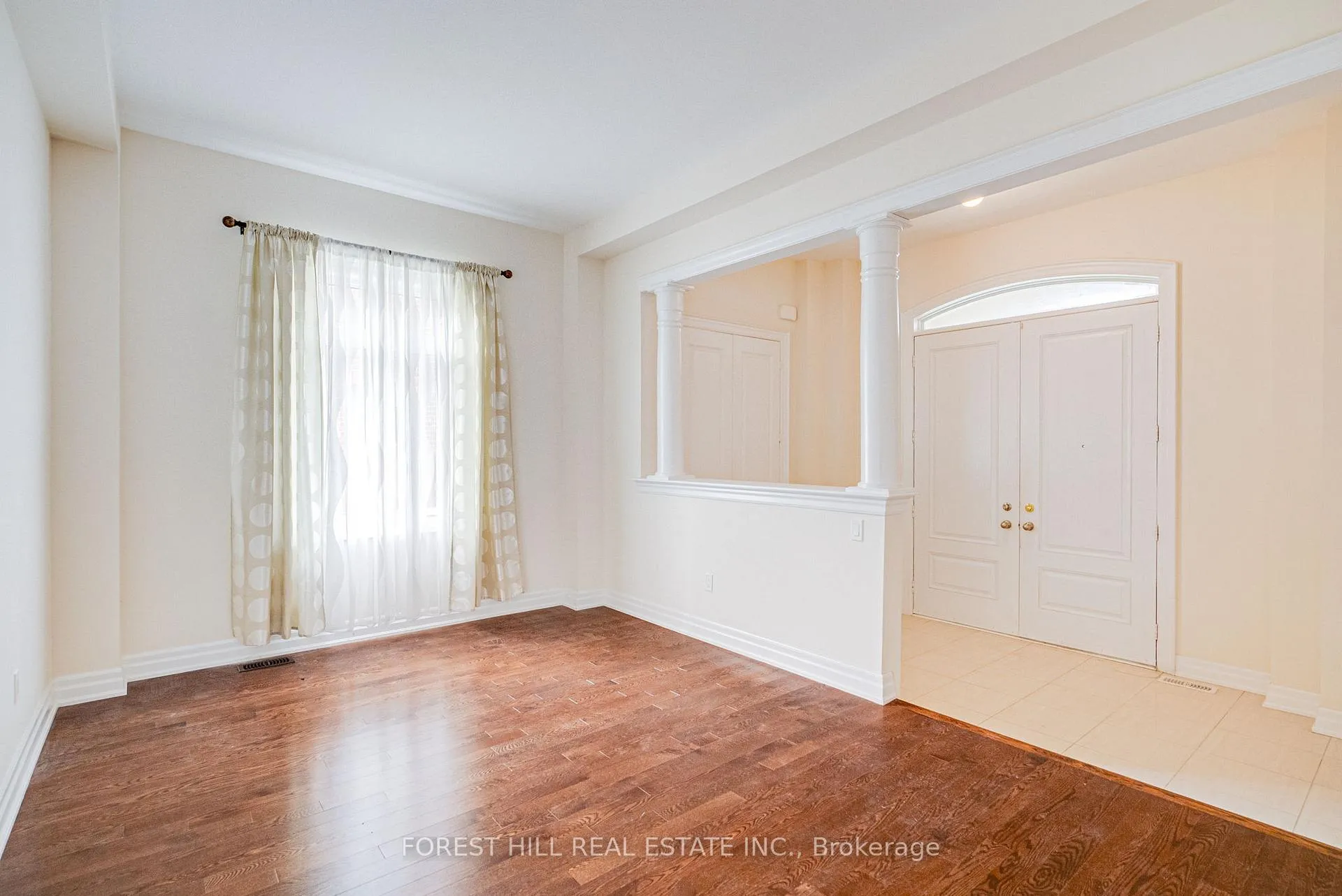 Photo 6 of 87 Strawbridge Farm Drive, Aurora, Aurora Grove — HOMEH