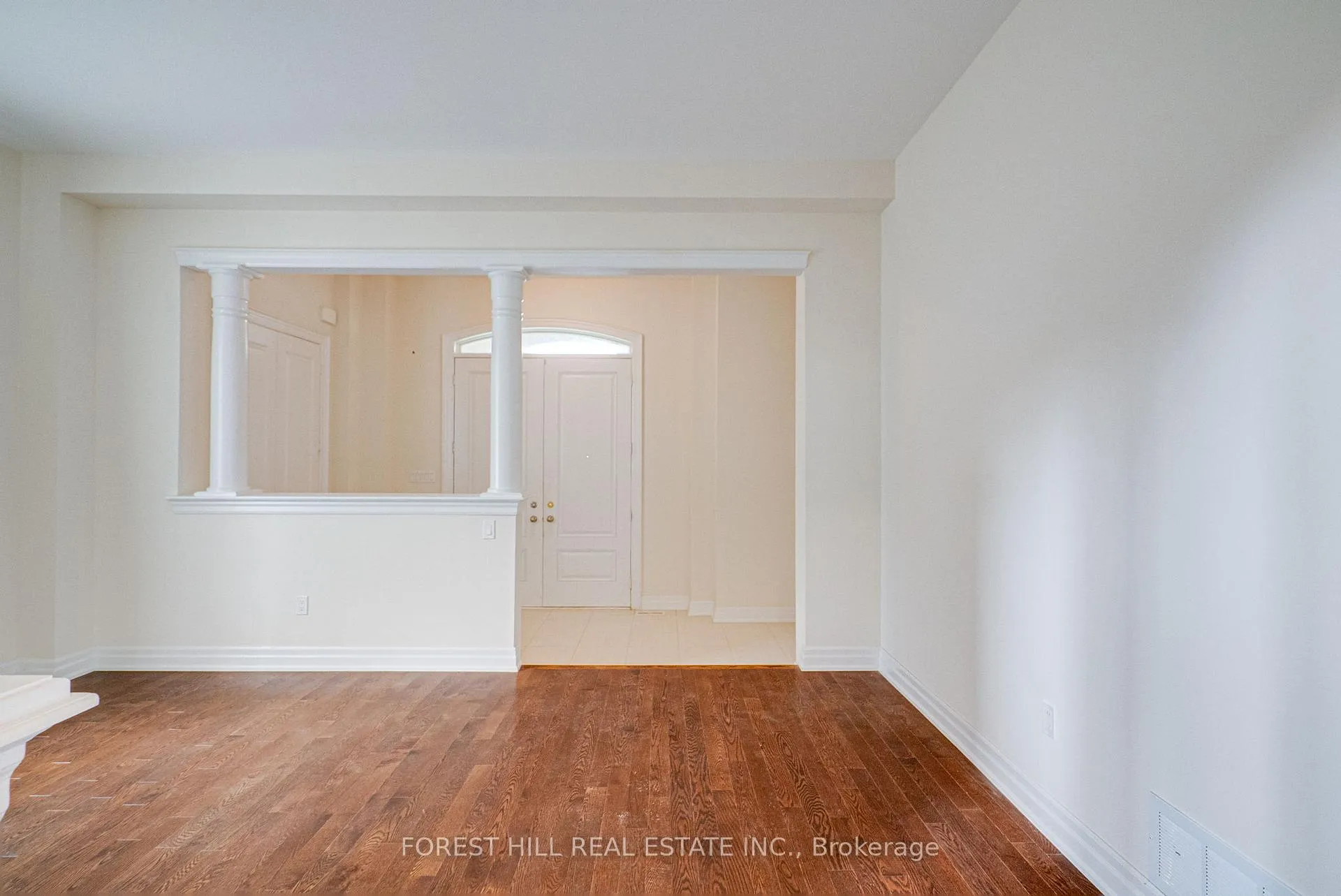 Photo 7 of 87 Strawbridge Farm Drive, Aurora, Aurora Grove — HOMEH