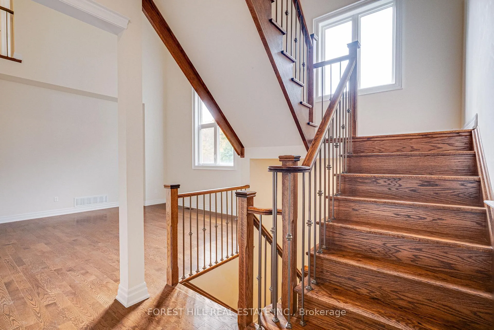 Photo 8 of 87 Strawbridge Farm Drive, Aurora, Aurora Grove — HOMEH