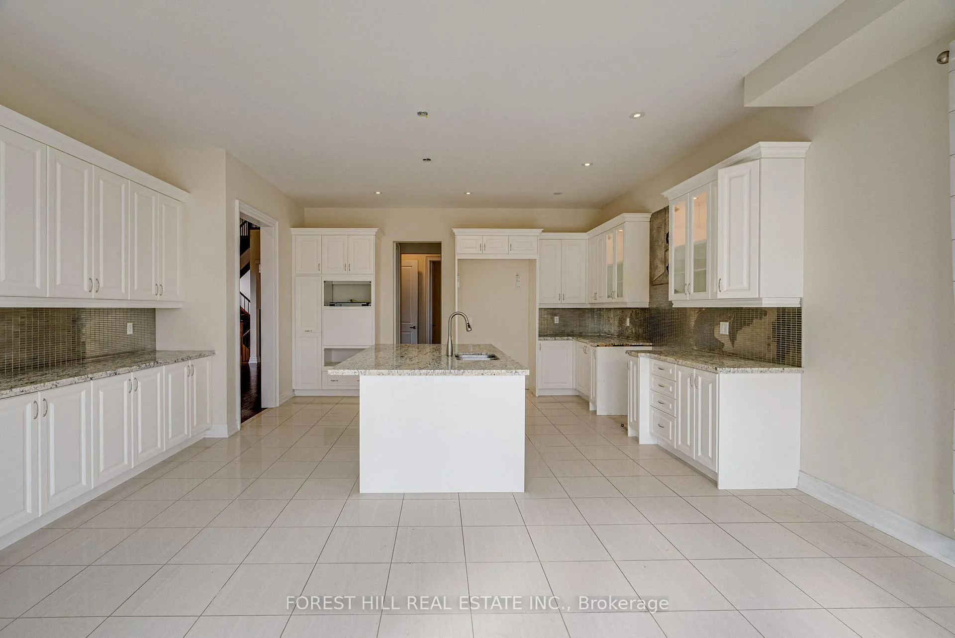 Photo 15 of 87 Strawbridge Farm Drive, Aurora, Aurora Grove — HOMEH