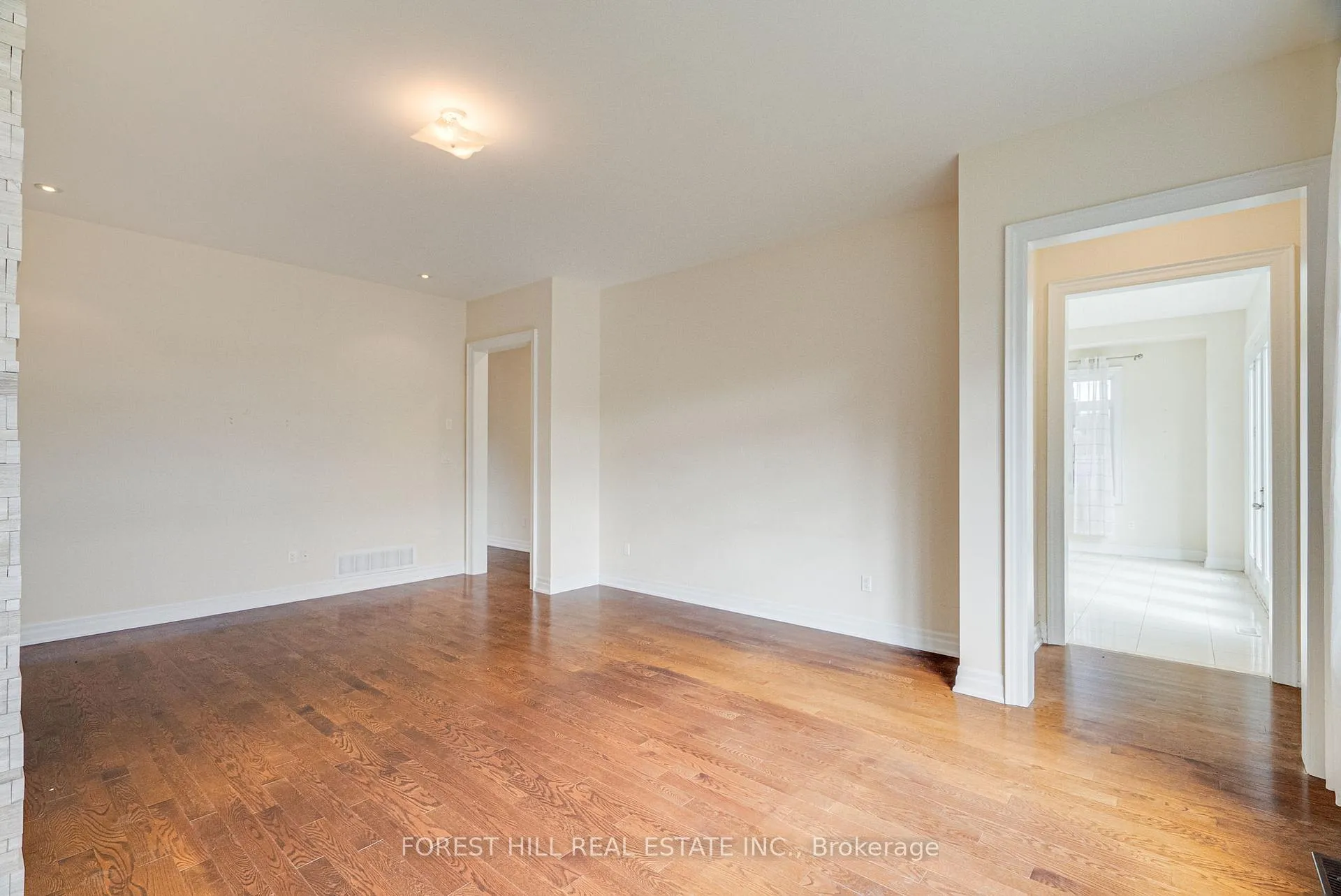 Photo 18 of 87 Strawbridge Farm Drive, Aurora, Aurora Grove — HOMEH