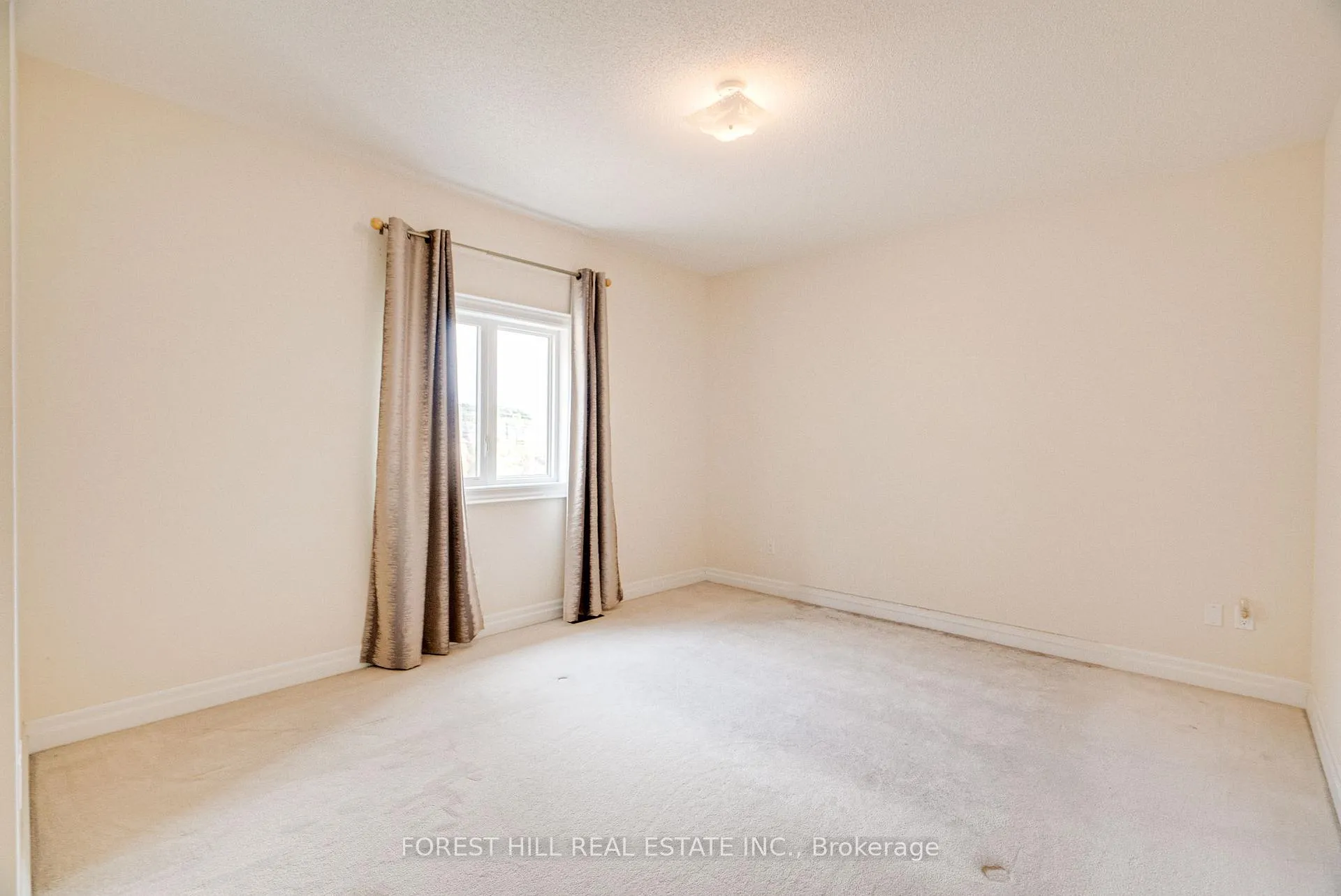 Photo 32 of 87 Strawbridge Farm Drive, Aurora, Aurora Grove — HOMEH
