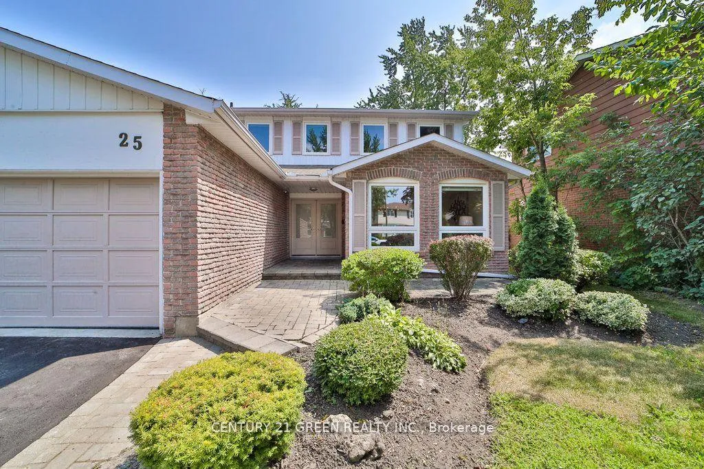 Photo 2 of 25 Ferrah Street, Markham, Unionville — HOMEH