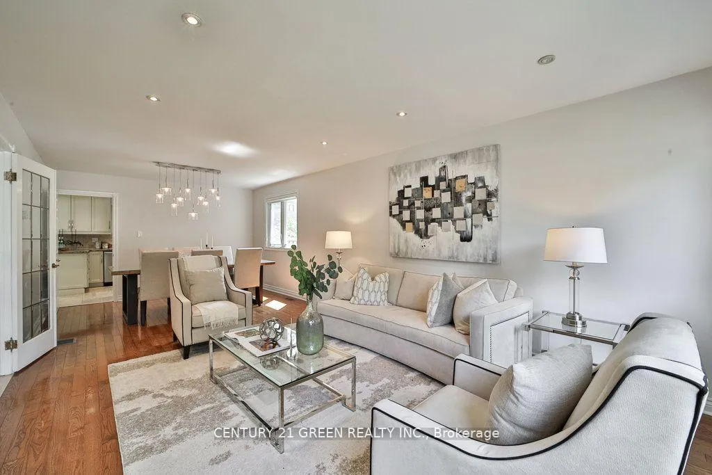 Photo 5 of 25 Ferrah Street, Markham, Unionville — HOMEH