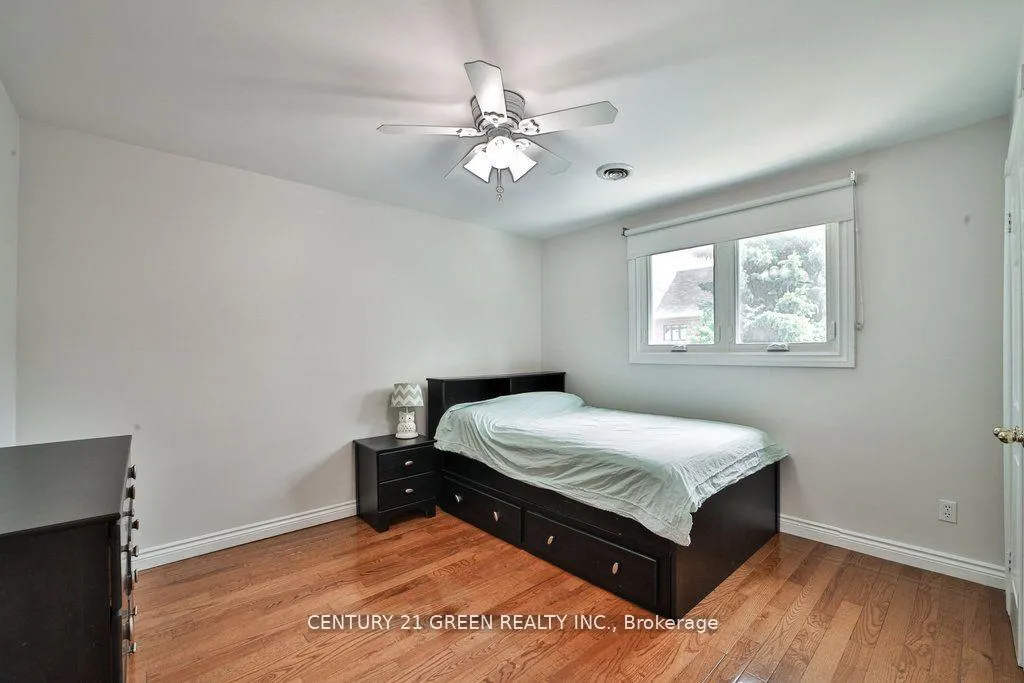 Photo 21 of 25 Ferrah Street, Markham, Unionville — HOMEH