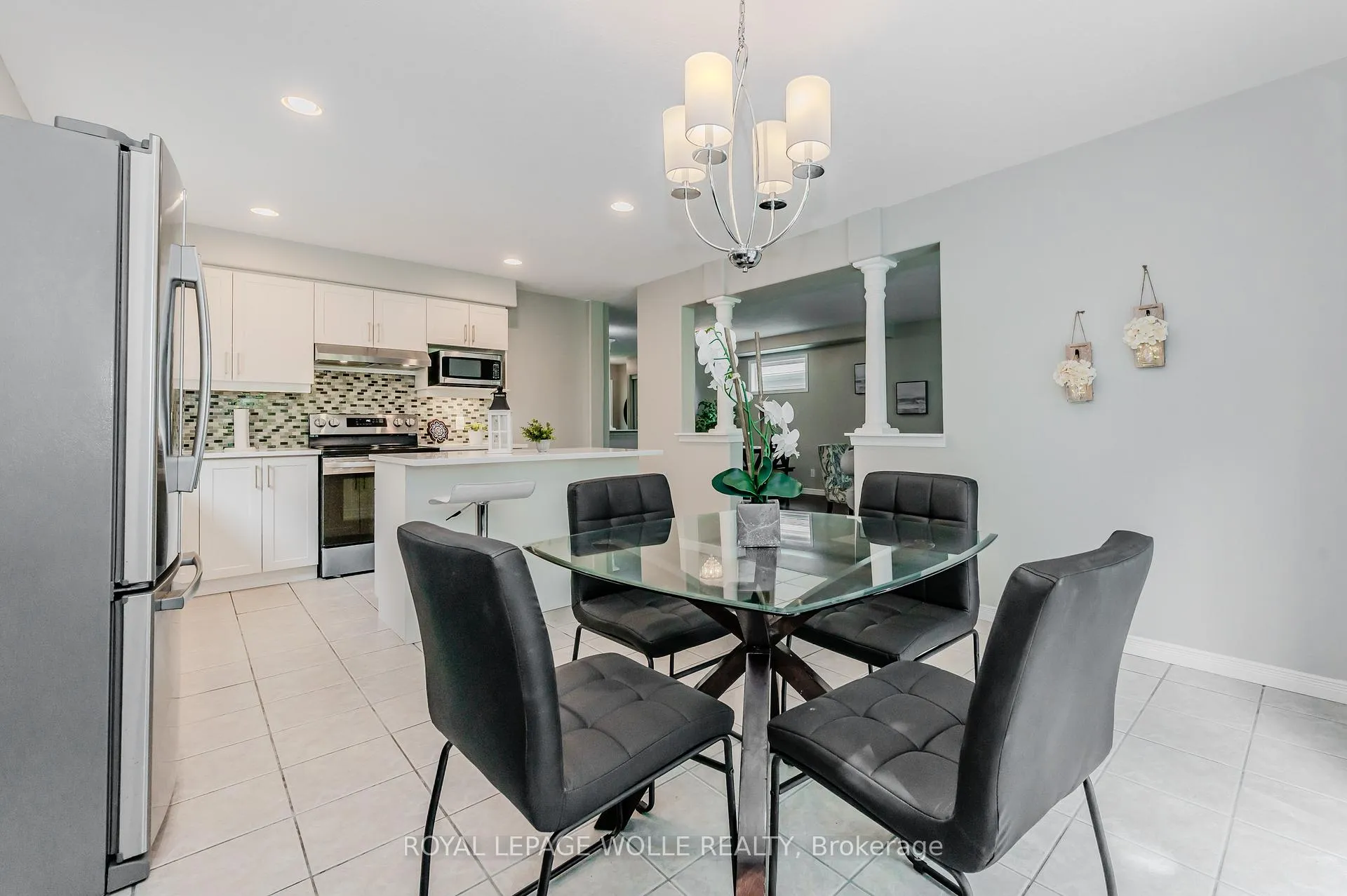 Photo 11 of 547 St Moritz Avenue, Waterloo — HOMEH