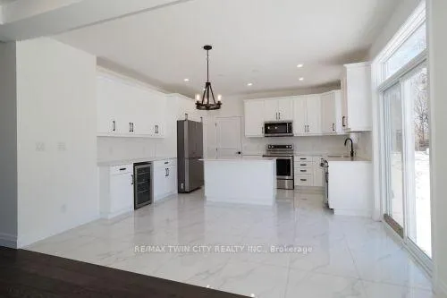 Photo 10 of 213 Fallowfield Drive, Kitchener — HOMEH