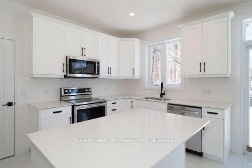 Photo 13 of 213 Fallowfield Drive, Kitchener — HOMEH